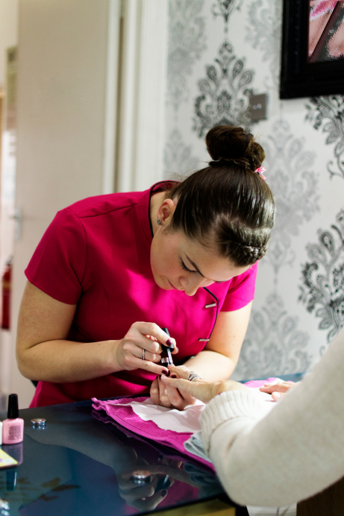 O que é preciso para montar um espaço de manicure?