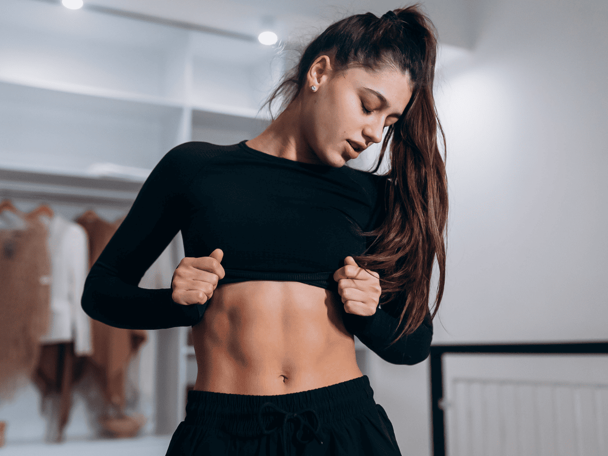 O Que Devo Comer Para Ganhar Peso - foto de destaque - mulher com corpo bonito